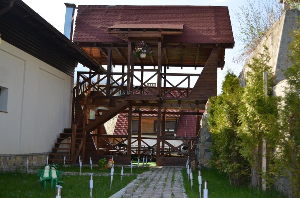 Hotel Magic Club Buşteni Esterno foto