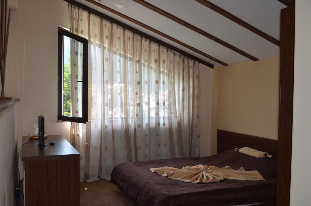 Hotel Magic Club Buşteni Esterno foto