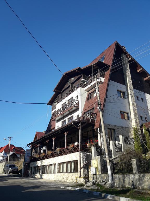 Hotel Magic Club Buşteni Esterno foto