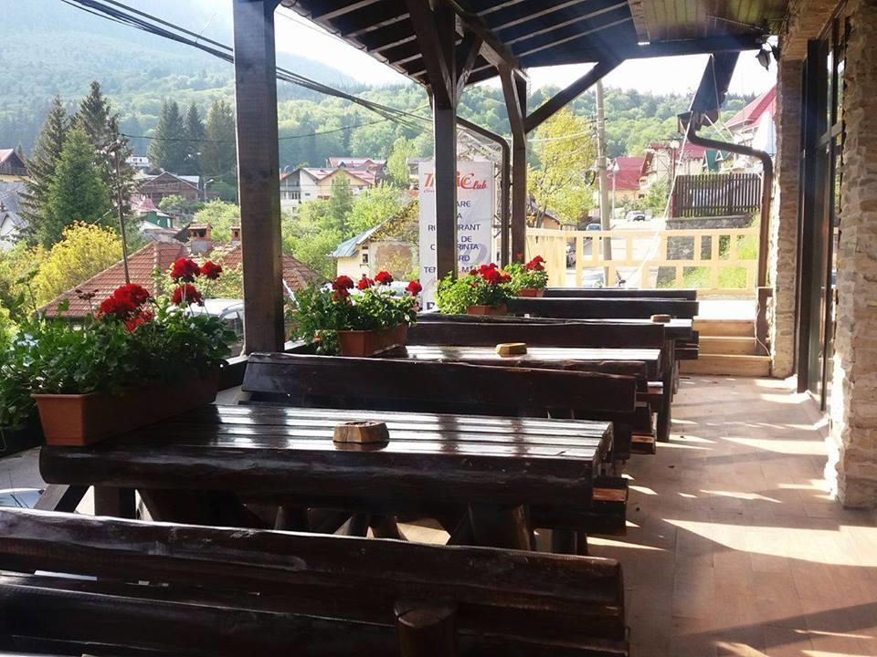 Hotel Magic Club Buşteni Esterno foto
