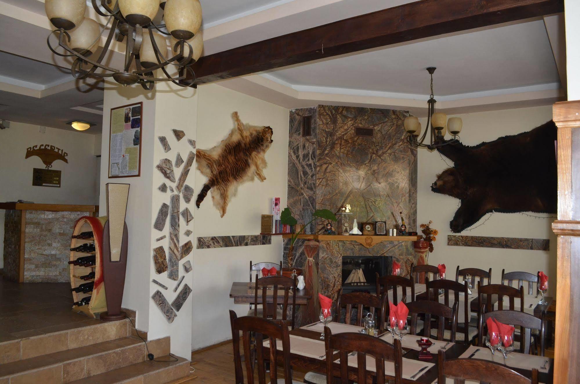 Hotel Magic Club Buşteni Esterno foto