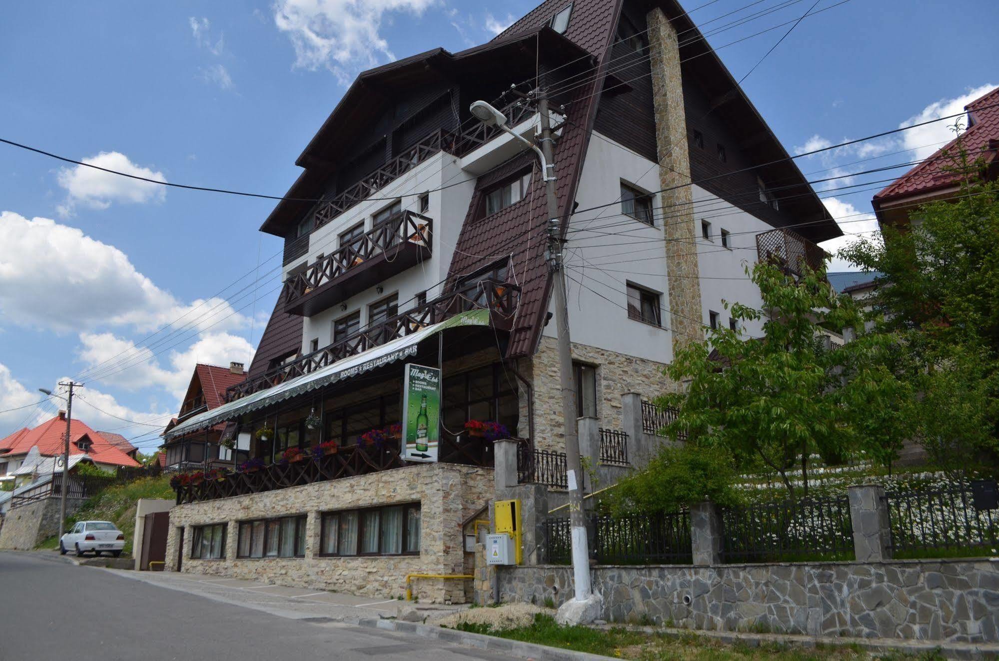 Hotel Magic Club Buşteni Esterno foto