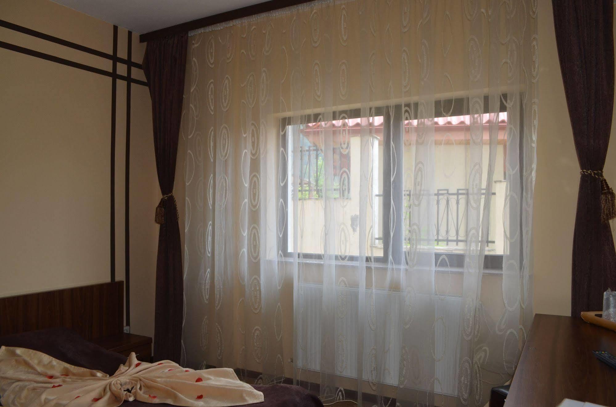 Hotel Magic Club Buşteni Esterno foto