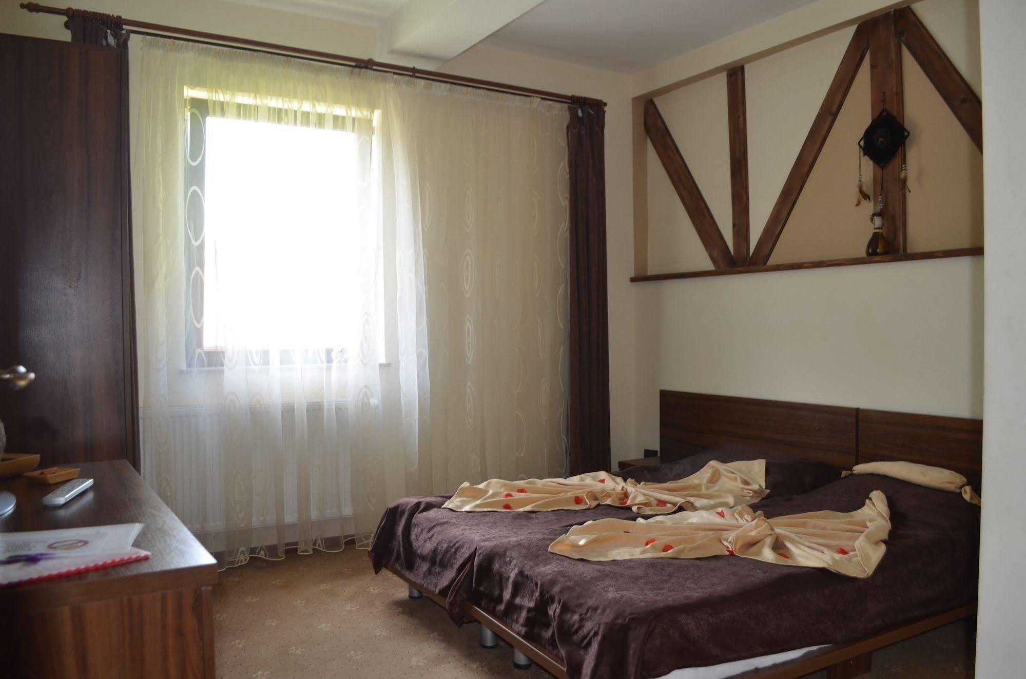 Hotel Magic Club Buşteni Esterno foto